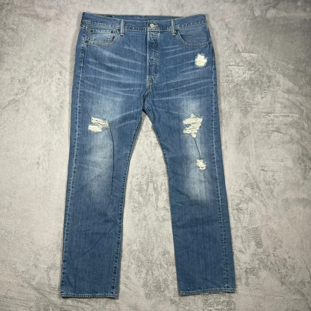 Levi's 501 Jeans Mens 38x31 Blue Distressed Straight Leg Button‎ Fly READ